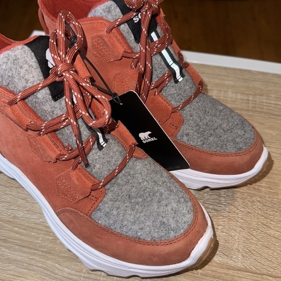 Sorel Kinetic boots Breakthru Caribou NWT Waterproof & Insulated Warp Red sz 5 - Picture 5 of 8